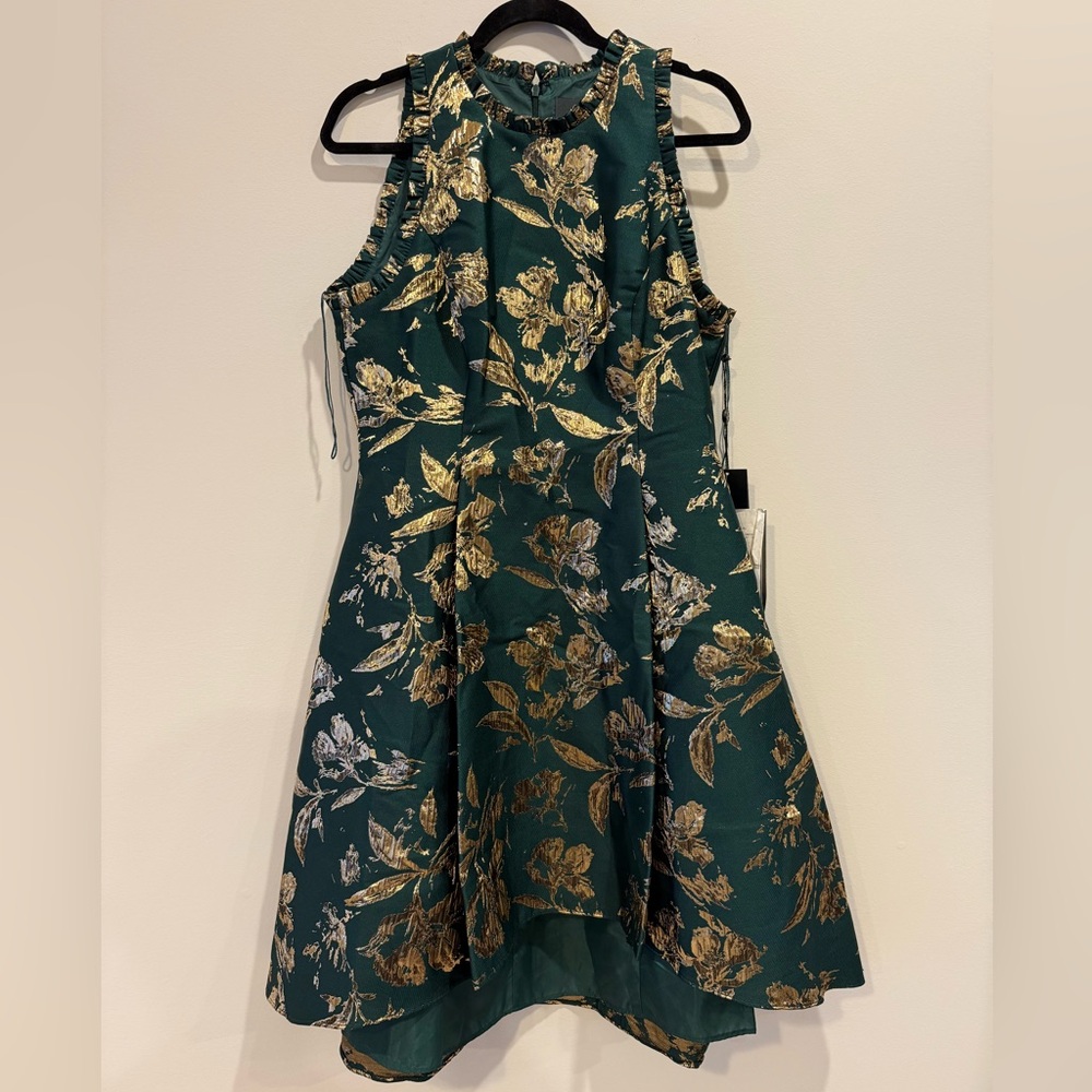 Adrianna Papell Women's Ruffled Metallic Jacquard Dress - Picture 3 of 5